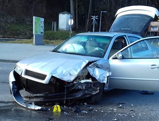 FOTO: Prometna nesreća kod Hušnjakovog u Krapini/ Policija zaustavlja KZŽ