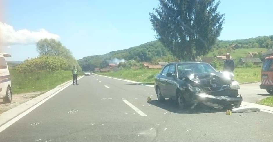FOTO: Prometna nesreća u Dubrovčanu (Policija zaustavlja KZŽ)